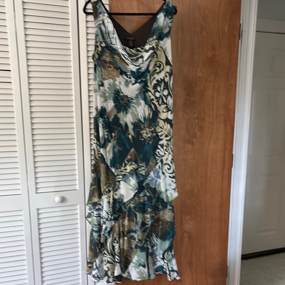 Robbie Bee Teal, Cream & Brown Floral Maxi Dress - Picture 6 of 6